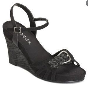 Aerosoles plush around wedge in black